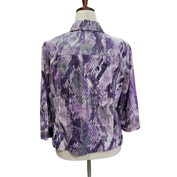 EUC Chico's linen cotton snakeskin print button down jacket blazer top, purple - Picture 5 of 10